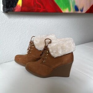 White Mountain Brown Wedges with Cream Lining